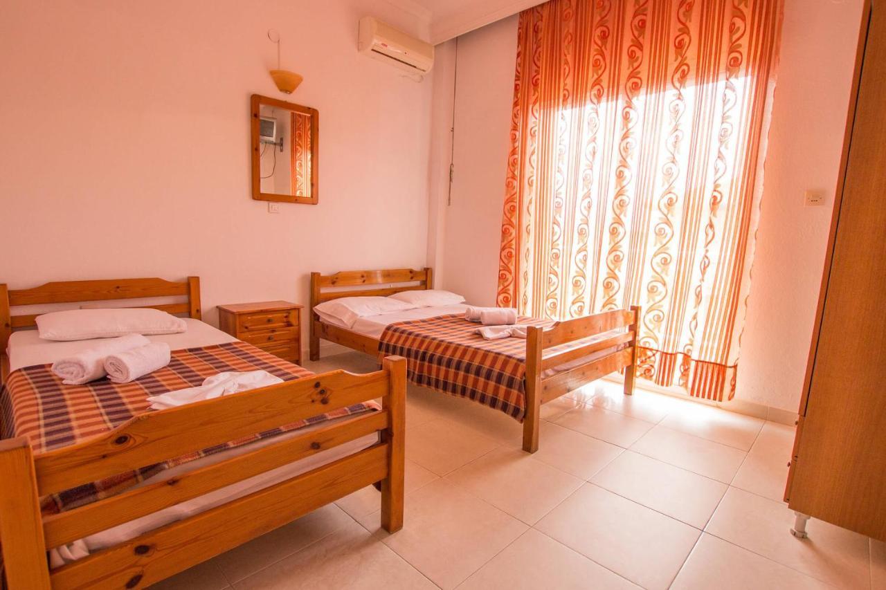 George Laz Rooms Vrasná エクステリア 写真