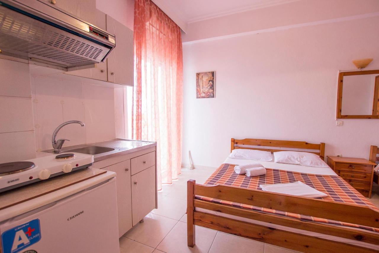George Laz Rooms Vrasná エクステリア 写真