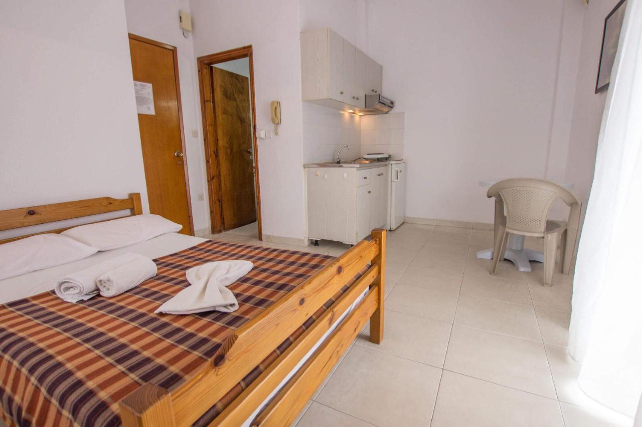 George Laz Rooms Vrasná エクステリア 写真